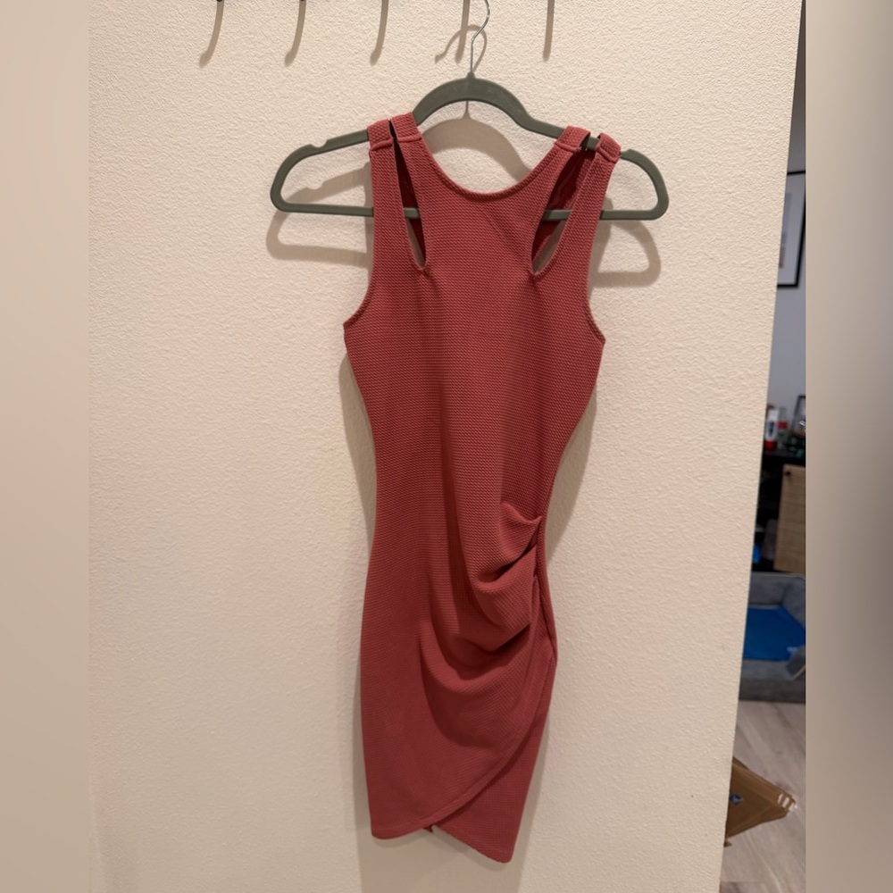 Crave frame pink bodycon dress - Picture 2 of 6